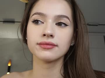 Hey hey im nika goal show my naked ass tokens left new